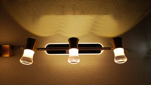 New Style Luxury LED Vanity & Picture Light Wall Lights for Bathroom Dressing Room Indoor Light Warm Lighting Effect