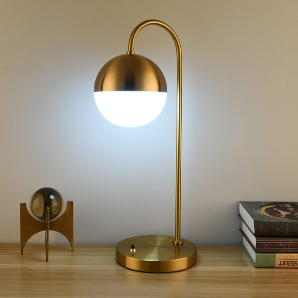 Modern Stylish Table Lamp Bedroom Lamp Home Decoration Art Design Metal LED Base Bulb Bedside Gold Nordic Table Lamp